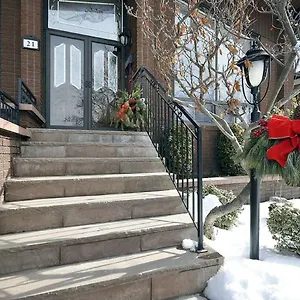 Homestay A Stunning Style, Toronto